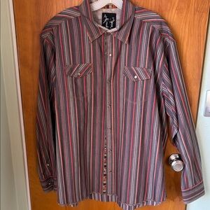 Men’s XXL Striped Button-Up Shirt
Urban ! Perfect for nightlife